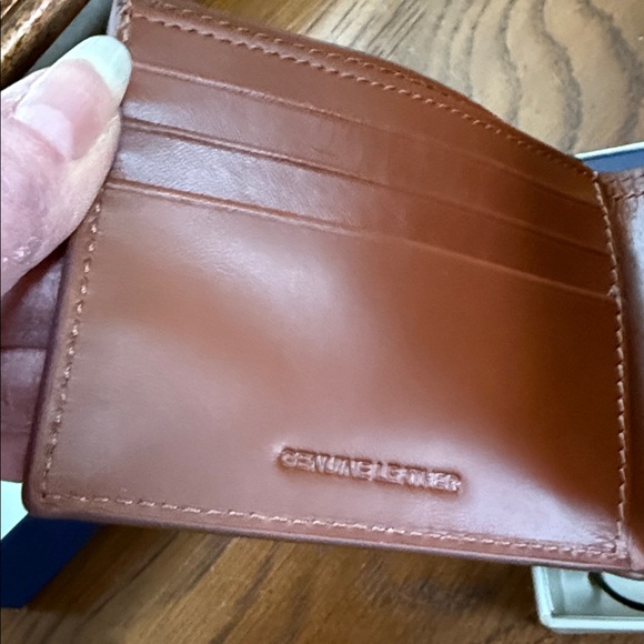 Cole Haan Brown genuine leather wallet and card holder. 6 holders & bill holder. - Picture 3 of 12